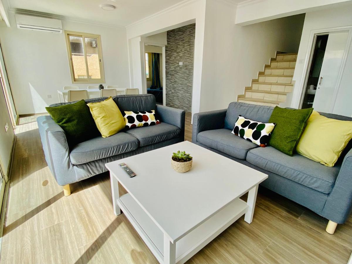 Basillica 3 Bedrooms Apartment Пафос Екстериор снимка