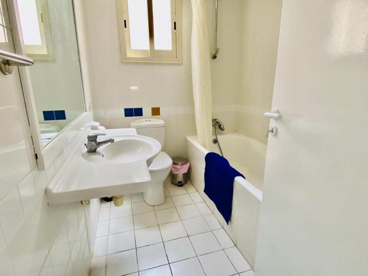 Basillica 3 Bedrooms Apartment Пафос Екстериор снимка