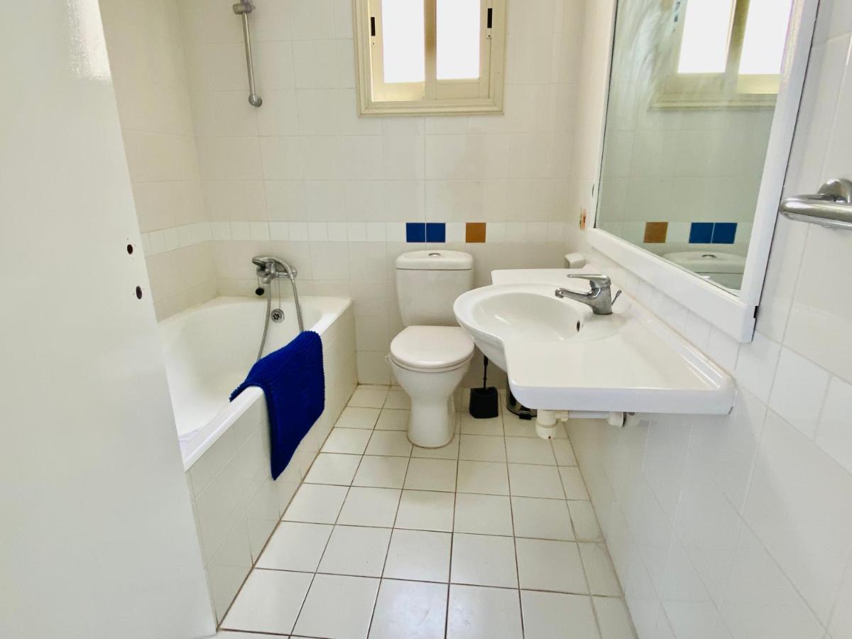 Basillica 3 Bedrooms Apartment Пафос Екстериор снимка