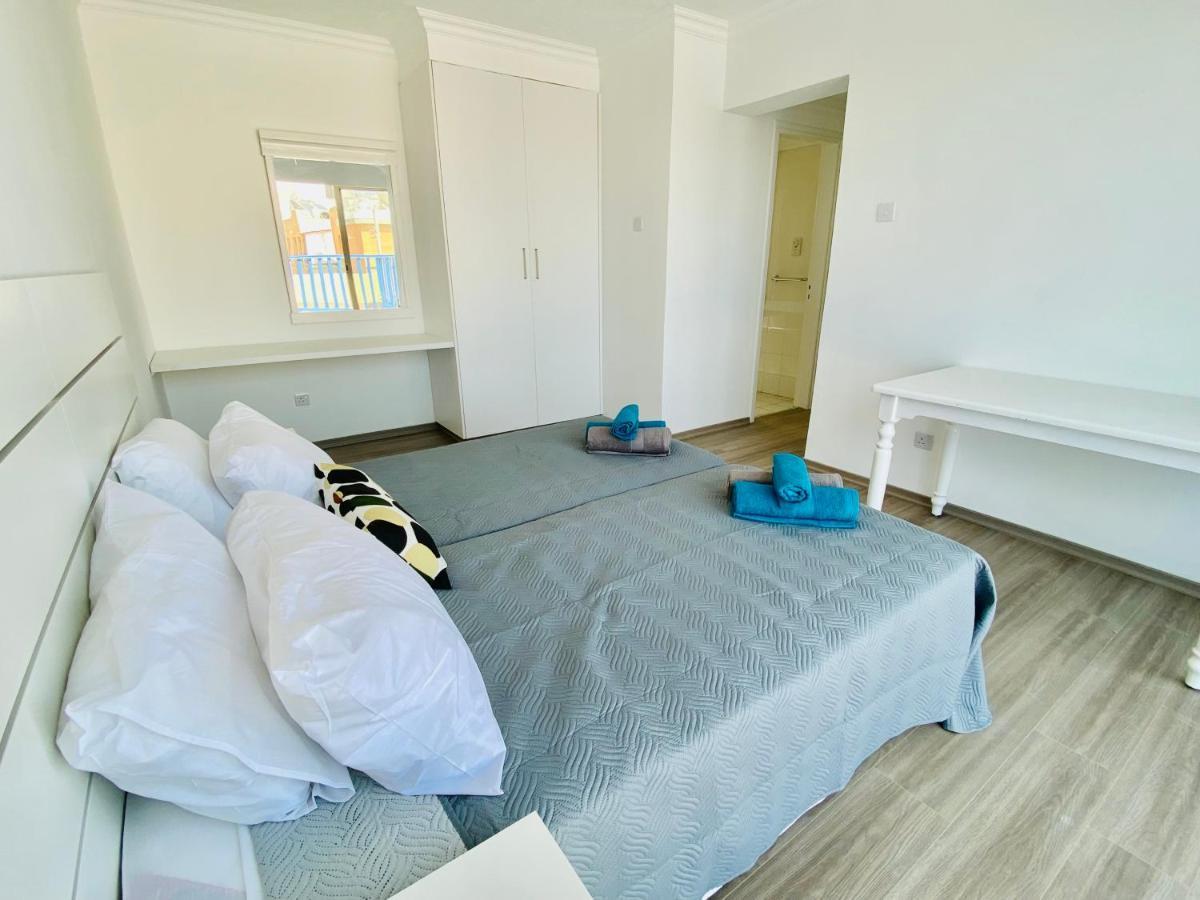 Basillica 3 Bedrooms Apartment Пафос Екстериор снимка
